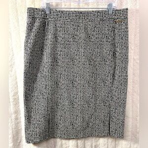 Michael Kors Woodbridge Pencils Skirt slit, tweed look, black/ white size X-L